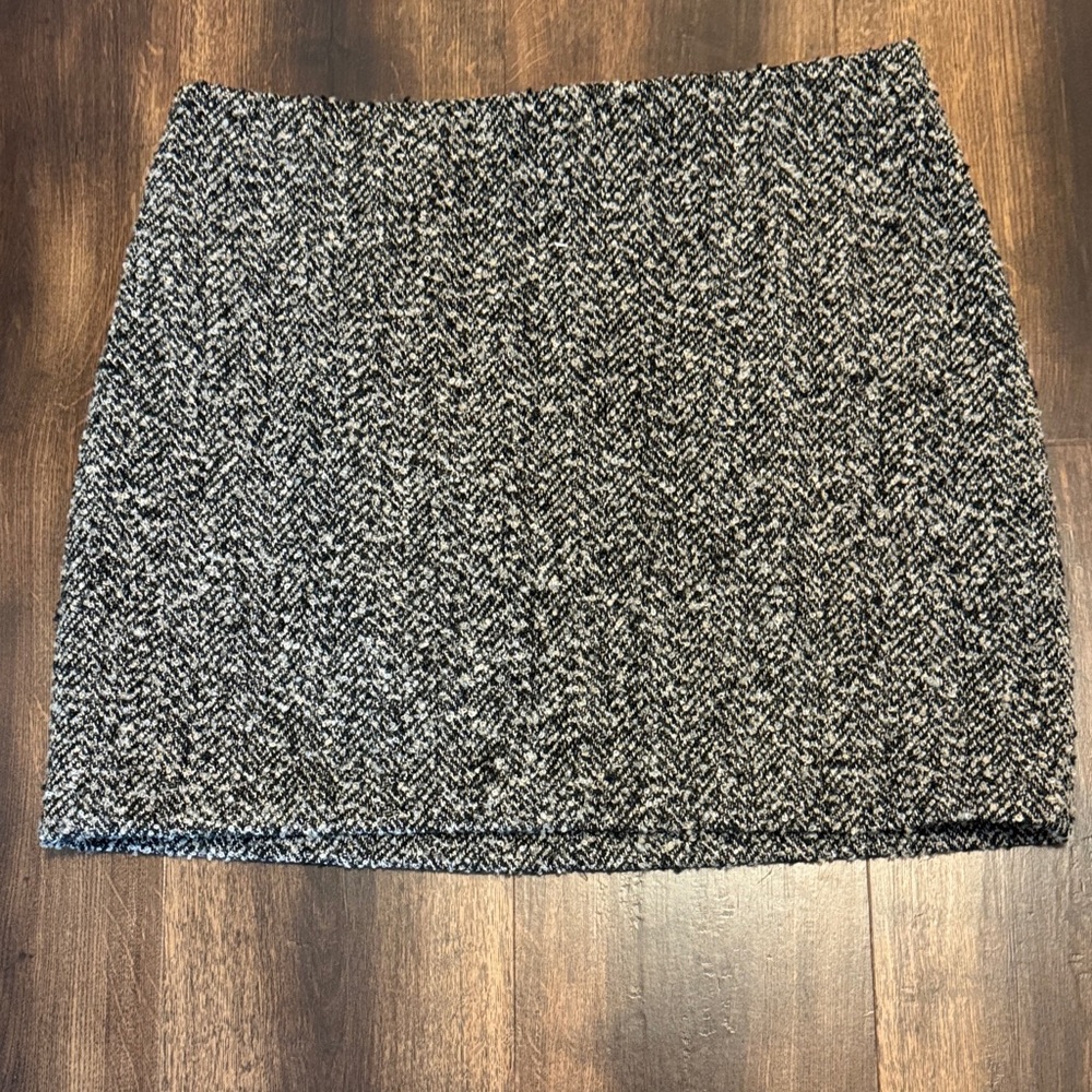 H&M Black and White Textured Tweed Mini Skirt NWT